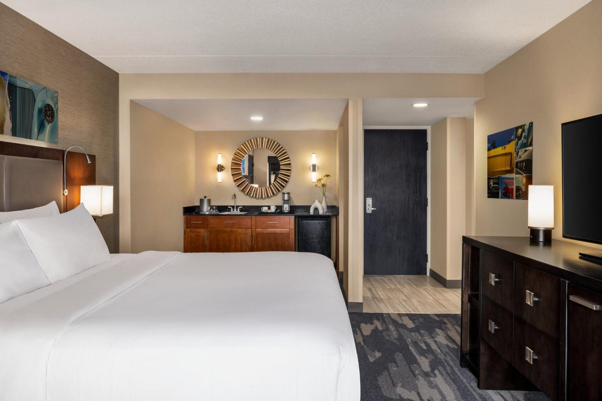 Hotel Crowne Plaza Auburn Hills By Ihg Exterior foto